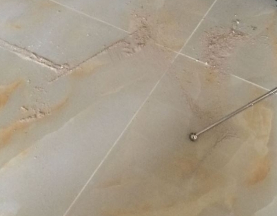 道孚瓷砖空鼓维修公司分享粘合剂选择不当在瓷砖铺贴过程中可能导致以下问题