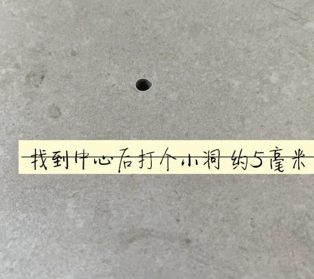 道孚瓷砖空鼓维修公司专业解答在瓷砖铺贴过程中，如果砂料搅拌不均匀，将会带来以下问题